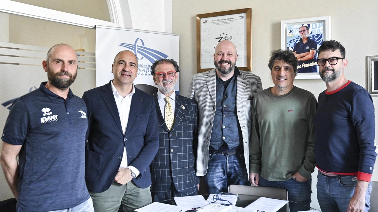 Tutti i protagonisti dell’accordo stipulato tra il Pistoia Basket Junior e il Dany Basket Quarrata Tutti i protagonisti dell’accordo stipulato tra il Pistoia Basket Junior e il Dany Basket Quarrata