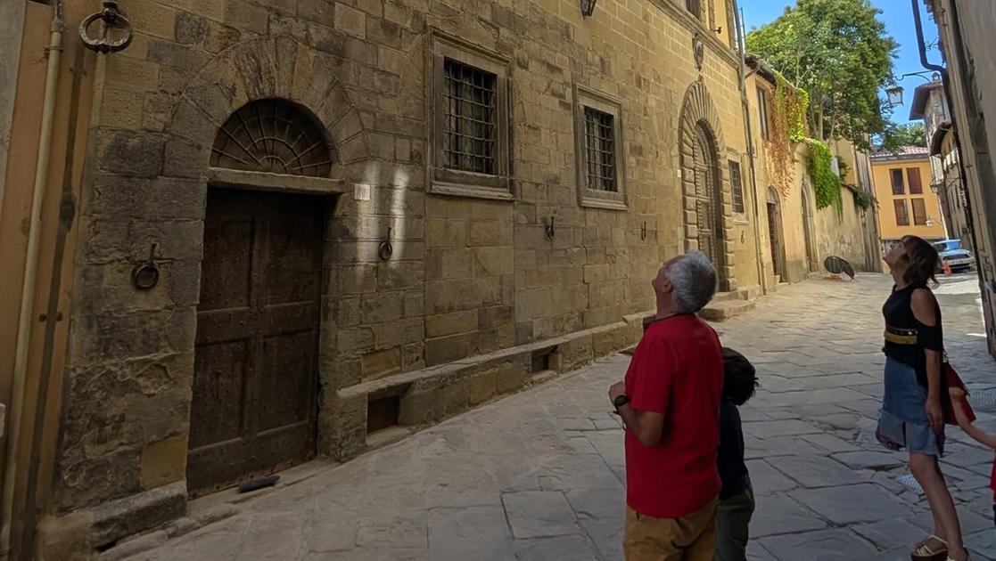 Svolta Palazzo Carbonati, smontati i ponteggi: nasce l’Hotel Prada