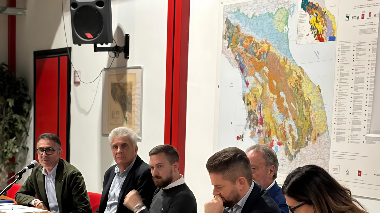 Confartigianato Arezzo e l’incontro tra le categorie economiche e produttive del Valdarno e la conferenza zonale dei sindaci Confartigianato Arezzo e l’incontro tra le categorie economiche e produttive del Valdarno e la conferenza zonale dei sindaci