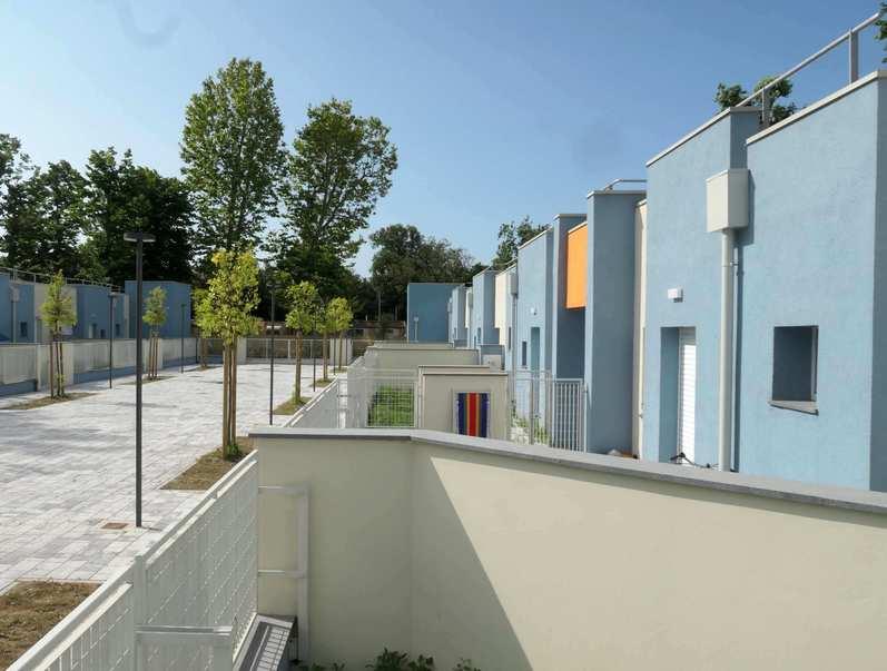 Il condominio solidale è realtà, il sogno della famiglia Pezzini realizzato con i primi inquilini Il condominio solidale è realtà, il sogno della famiglia Pezzini realizzato con i primi inquilini