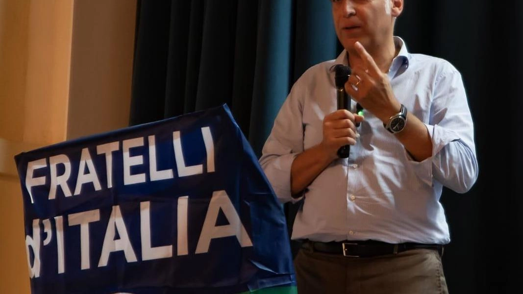 Il consigliere regionale di Fratelli d’Italia, Diego Petrucci, interviene nel dibattito su vie d’acqua e porto fluviale Il consigliere regionale di Fratelli d’Italia, Diego Petrucci, interviene nel dibattito su vie d’acqua e porto fluviale