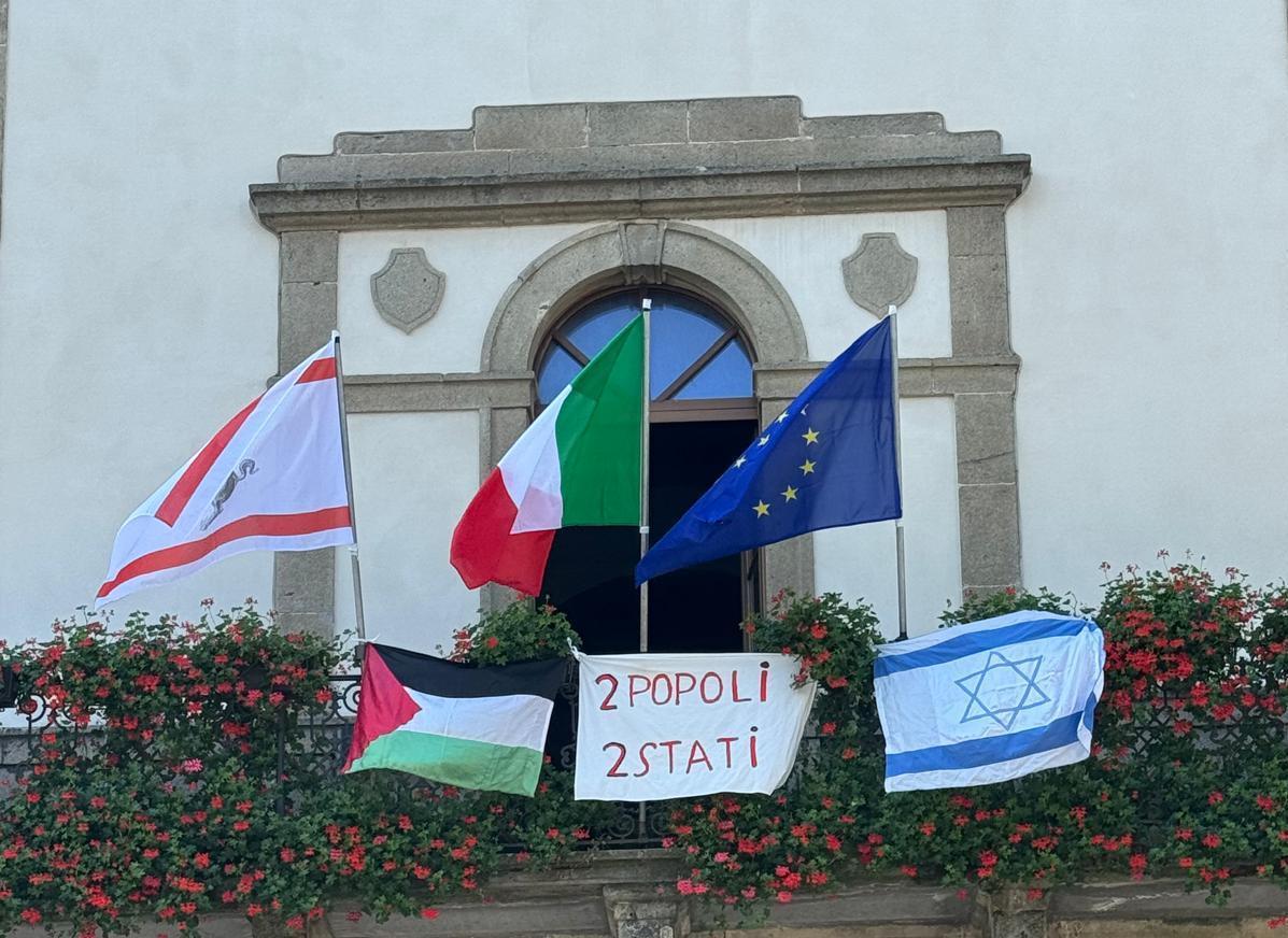 https://www.lanazione.it/image-service/view/acePublic/alias/contentid/NjNlZjU4OGUtZWM2ZC00/0/guerra-in-medio-oriente-mozione-a-sostegno-della-popolazione-di-gaza.jpeg?f=1.91:1&w=1200