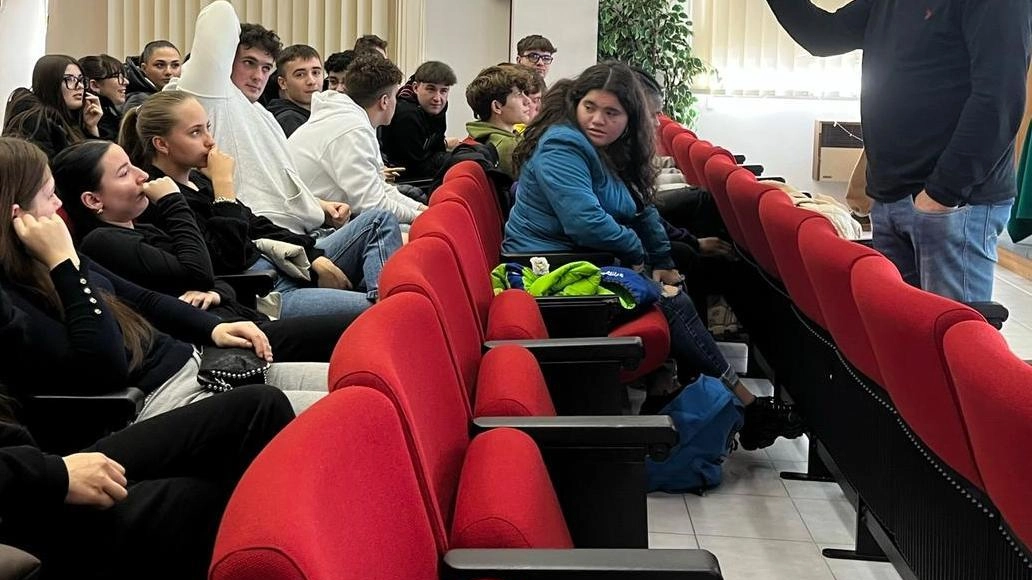 La dipendenza da gioco, nella nostra provincia, è una piaga. Soprattutto in Lunigiana. Ecco quindi l’importanza di incontrare giovani e... La dipendenza da gioco, nella nostra provincia, è una piaga. Soprattutto in Lunigiana. Ecco quindi l’importanza di incontrare giovani e...