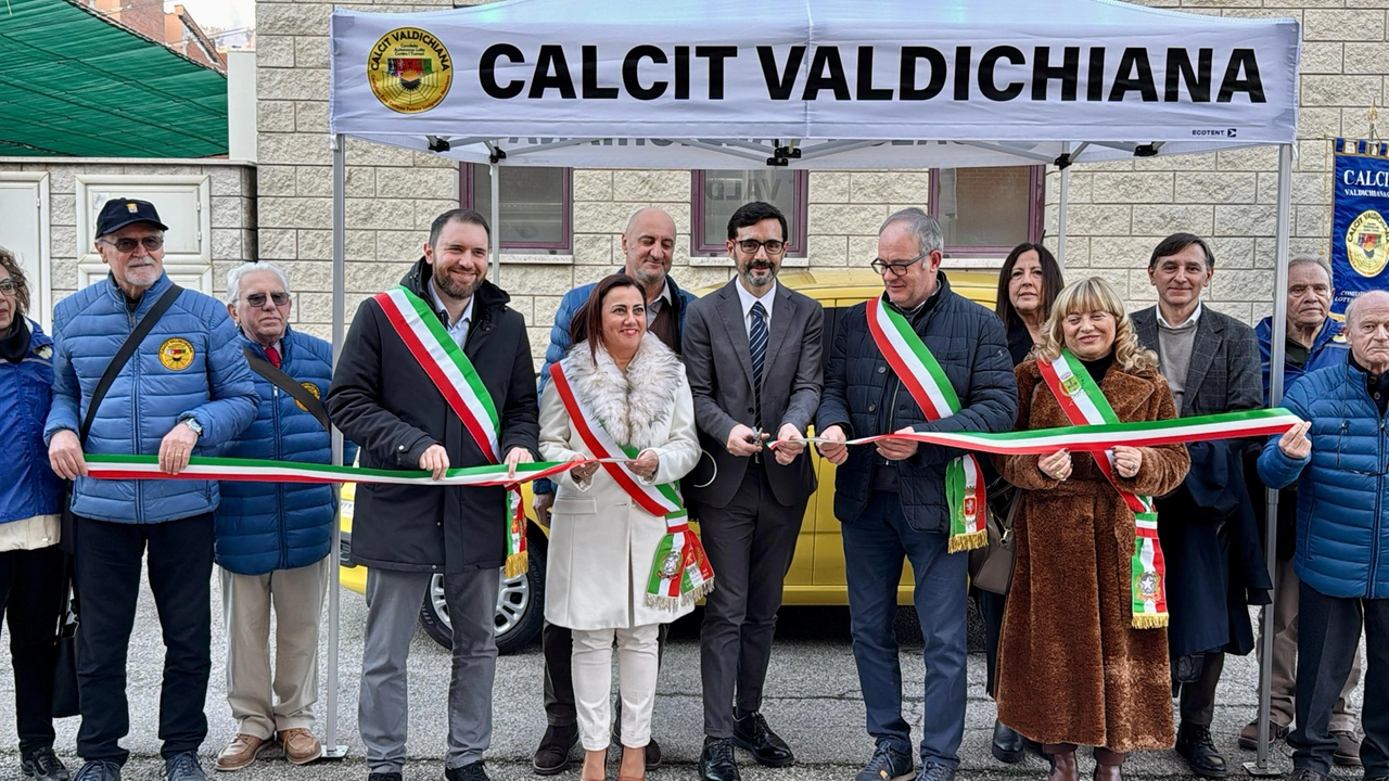 La donazione del Calcit Valdichiana al servizio domiciliare di cure palliative della Asl La donazione del Calcit Valdichiana al servizio domiciliare di cure palliative della Asl