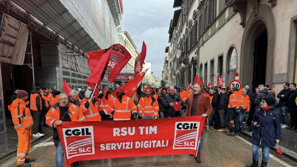 La manifestazione di protesta dei dipendenti della Telco a Firenze La manifestazione di protesta dei dipendenti della Telco a Firenze