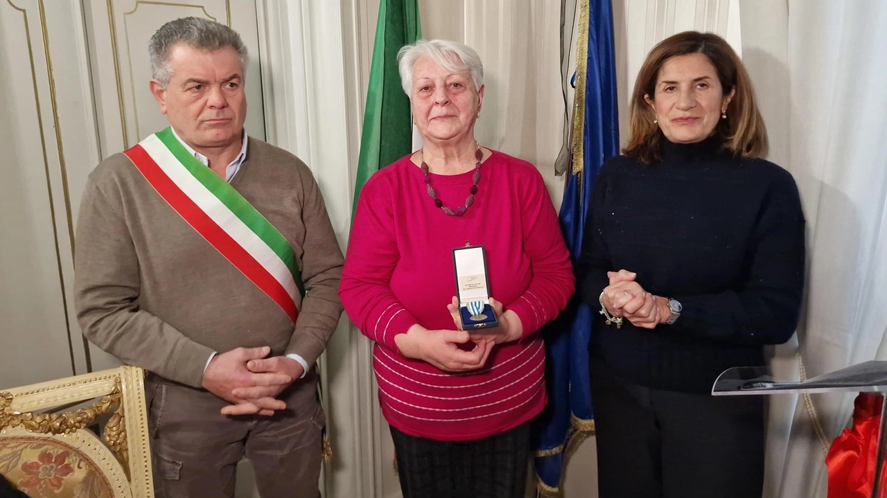 La toccante cerimonia con il prefetto Messina a Palazzo Vivarelli Colonna "Oggi il conflitto israelo-palestinese: attenzione al rinascere dell’odio". La toccante cerimonia con il prefetto Messina a Palazzo Vivarelli Colonna "Oggi il conflitto israelo-palestinese: attenzione al rinascere dell’odio".