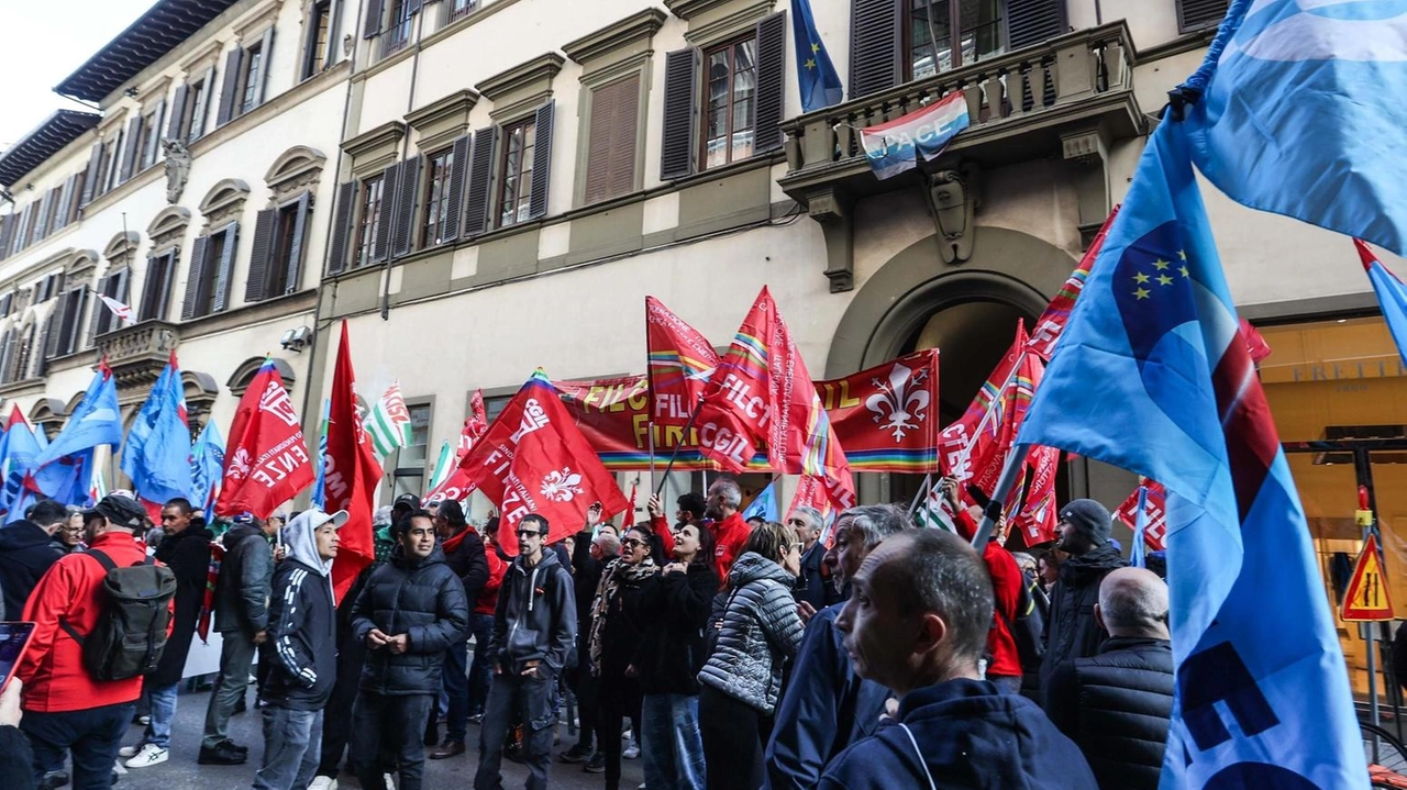 Si valuta la copertura fino ad aprile-maggio se ci saranno le risorse. L’anticipo però spetterà ancora alle aziende. Tavolo in Regione il 4 febbraio. Si valuta la copertura fino ad aprile-maggio se ci saranno le risorse. L’anticipo però spetterà ancora alle aziende. Tavolo in Regione il 4 febbraio.