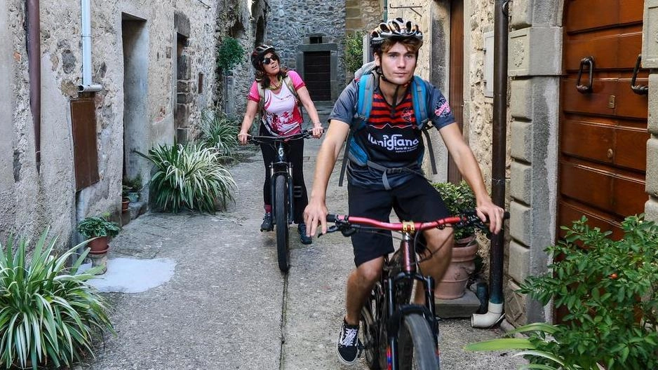 Lo studente inglese, guida ambientale per Sigeric, insieme al Parco nazionale dell’Appennino