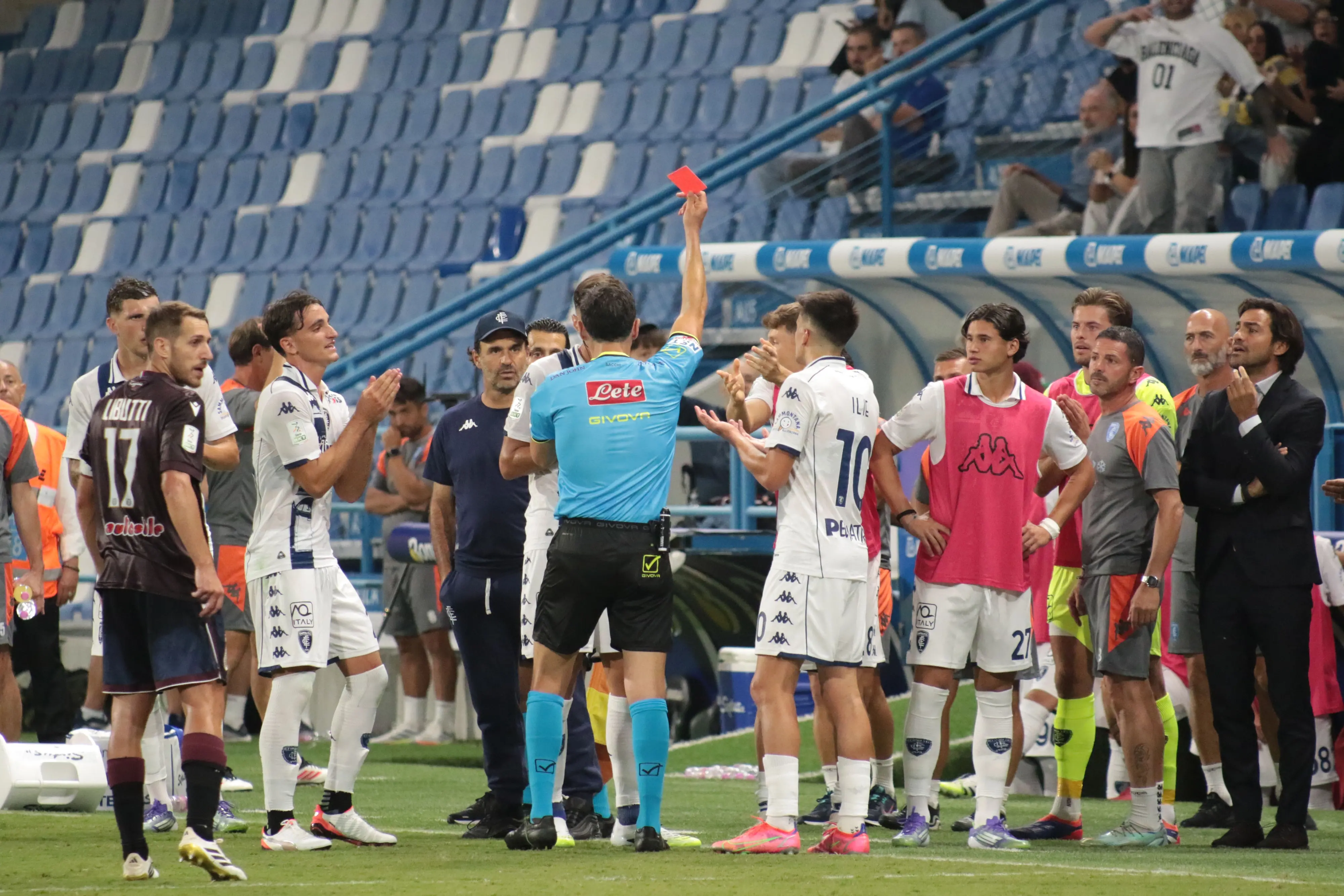 Crollo Empoli: ko 3-1 contro la Reggiana. Azzurri in nove per due espulsioni in tre minuti