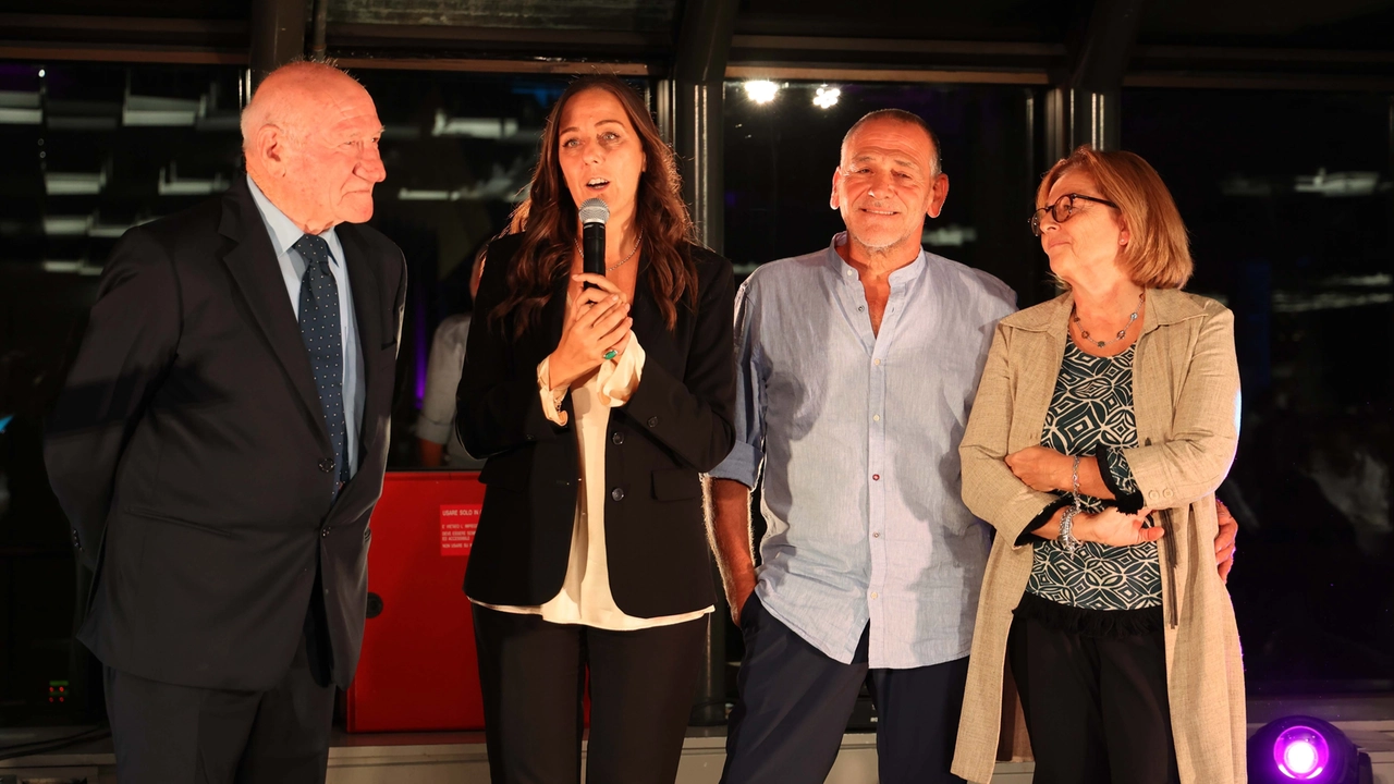 Premio Torrino D'Oro: Roberto Ciulli, Sara Funaro, Francesca e Luca Dini (Foto Gianluca Moggi / New Press Photo) Premio Torrino D'Oro: Roberto Ciulli, Sara Funaro, Francesca e Luca Dini (Foto Gianluca Moggi / New Press Photo)