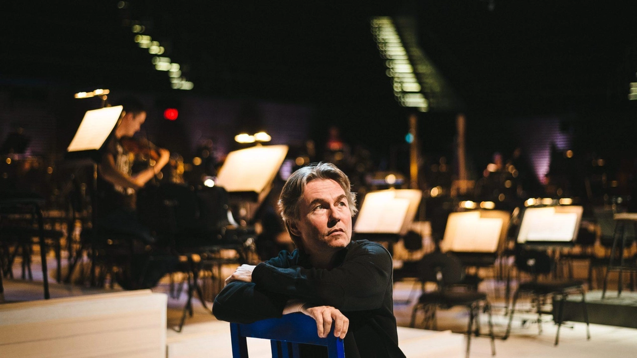 La Philharmonia Orchestra di Londra, diretta da Esa-Pekka Salonen, si esibirà al Teatro del Giglio di Lucca con un concerto imperdibile, incluso un "fuori programma" pucciniano. Un evento unico da non perdere. La Philharmonia Orchestra di Londra, diretta da Esa-Pekka Salonen, si esibirà al Teatro del Giglio di Lucca con un concerto imperdibile, incluso un "fuori programma" pucciniano. Un evento unico da non perdere.