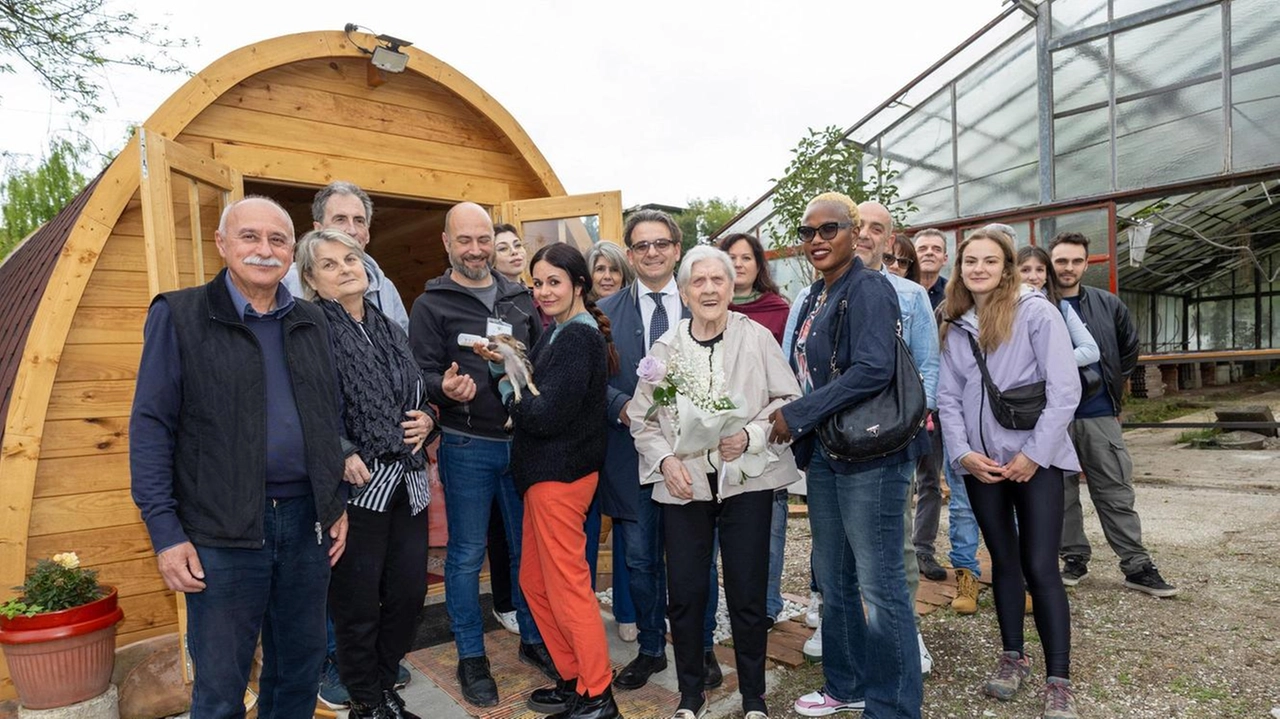 Il santuario faunistico Zara alle ex serre comunali di Montecatini La visita della signora Giulia Fiore, che ha fatto la donazione alla struttura