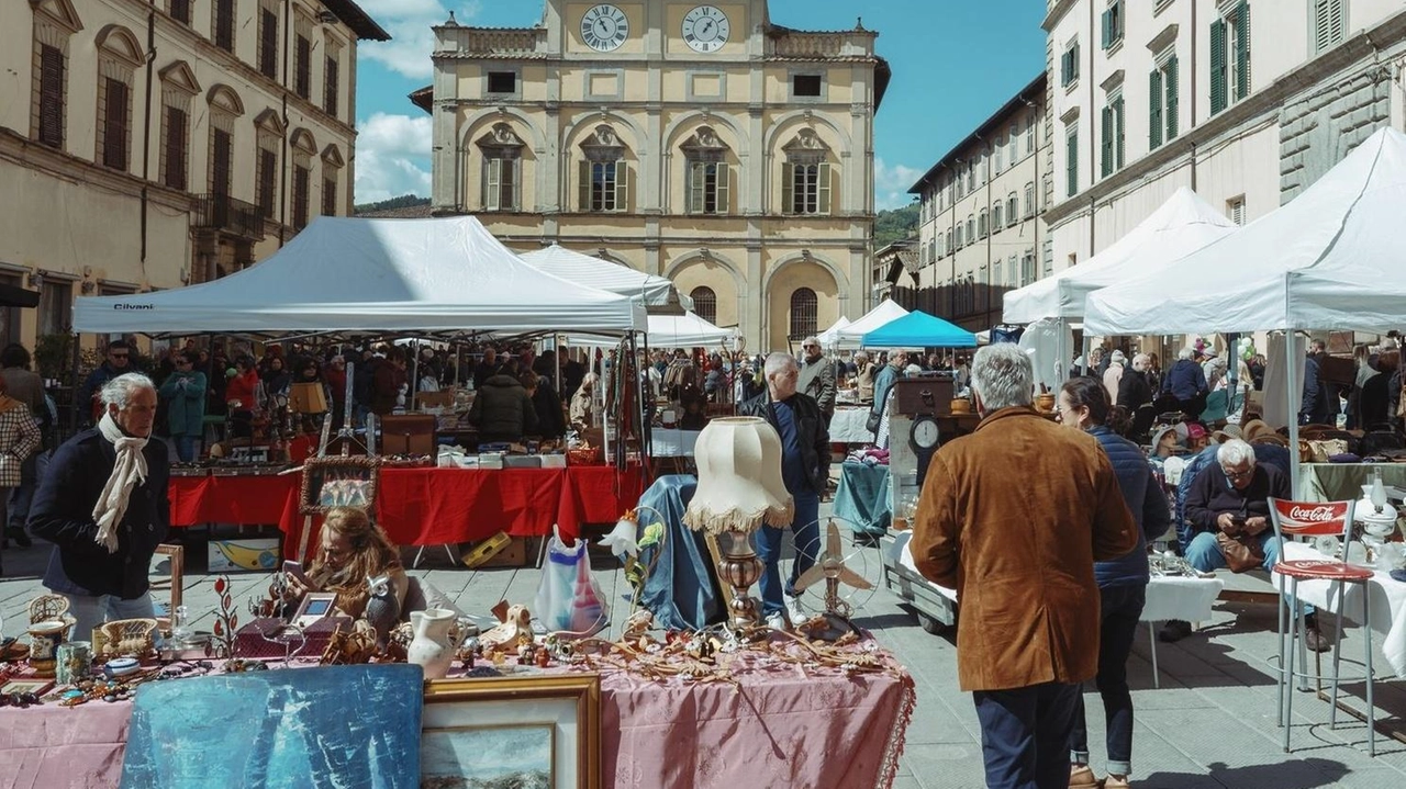 Centro storico “invaso“ dagli stand di Retrò