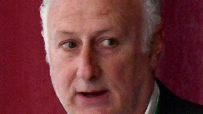 La sicurezza delle strade provinciali italiane è oggi fortemente a rischio a causa dei drammatici tagli imposti dalla Legge di... La sicurezza delle strade provinciali italiane è oggi fortemente a rischio a causa dei drammatici tagli imposti dalla Legge di...