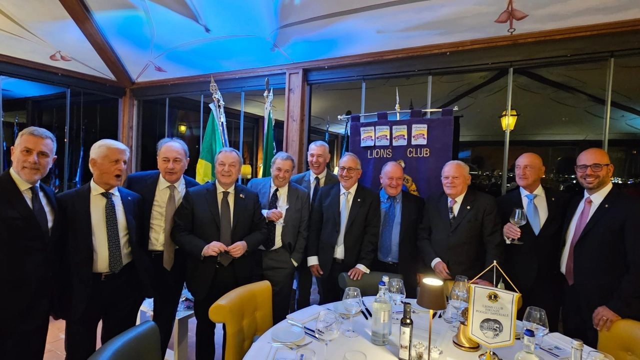 Tanti amici Lions festeggiano l'apertura di annata del Club Firenze Poggio imperiale Tanti amici Lions festeggiano l'apertura di annata del Club Firenze Poggio imperiale