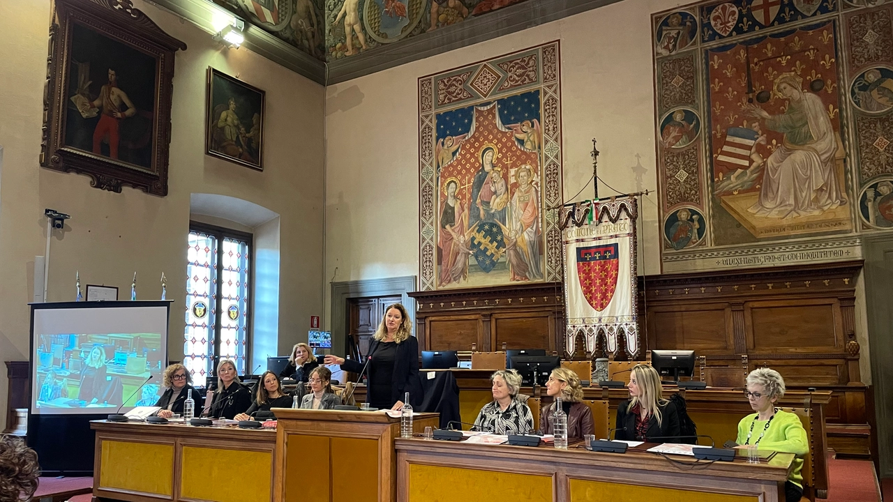 Bugetti durante la presentazione del cartellone Bugetti durante la presentazione del cartellone