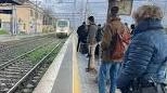 Pendolari tra disagi e disservizi Pendolari tra disagi e disservizi