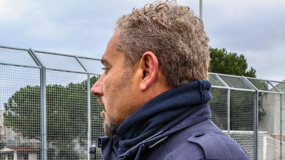Un agente della polizia penitenziaria Un agente della polizia penitenziaria