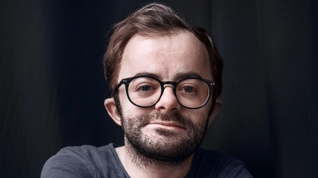 Francesco Fanucchi, sul palco niente tabù. “Non contano le parole, ma come vengono usate”