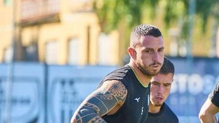La Pianese si allena in vista della sfida contro il Carpi dopo la vittoria sul Milan Futuro. Remy torna in gruppo, Frey e Capanni si preparano a parte. Il ds Cangi parla del momento della squadra e del rapporto con Prosperi. La Pianese si allena in vista della sfida contro il Carpi dopo la vittoria sul Milan Futuro. Remy torna in gruppo, Frey e Capanni si preparano a parte. Il ds Cangi parla del momento della squadra e del rapporto con Prosperi.