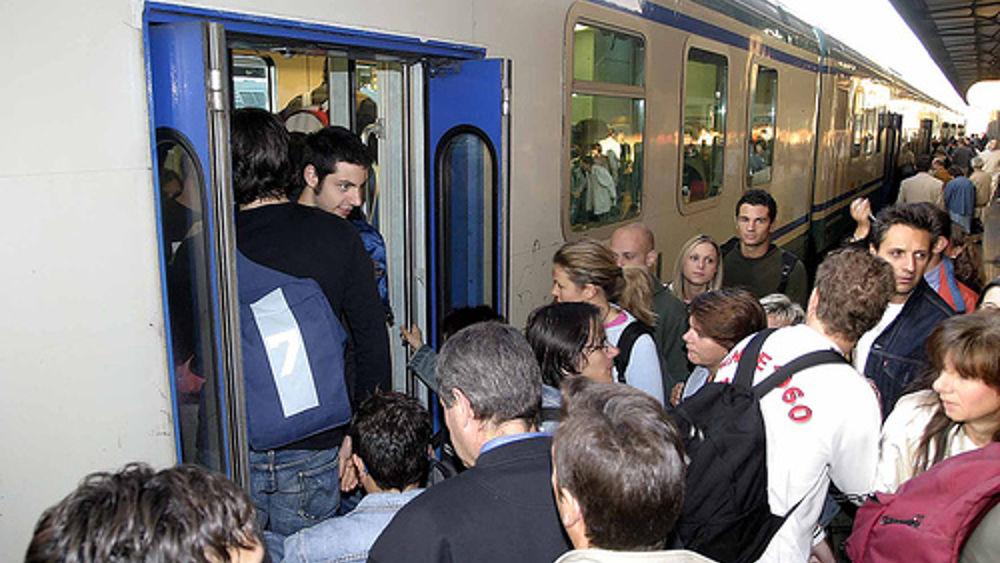 Cortona, treni rallentati: disagi su Intercity e Regionali Cortona, treni rallentati: disagi su Intercity e Regionali