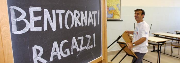 https://www.lanazione.it/image-service/view/acePublic/alias/contentid/NjRmZGU1MTAtMWU5Zi00/0/lesercito-dei-30mila-lunedi-tutti-in-classe-nodo-docenti-precari-e-tanti-lavori-in-corso.jpeg?f=1.90:1&w=1200