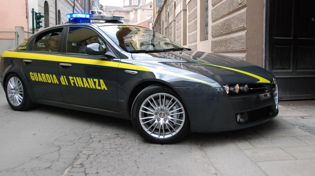 Operazione della guardia di finanza Operazione della guardia di finanza