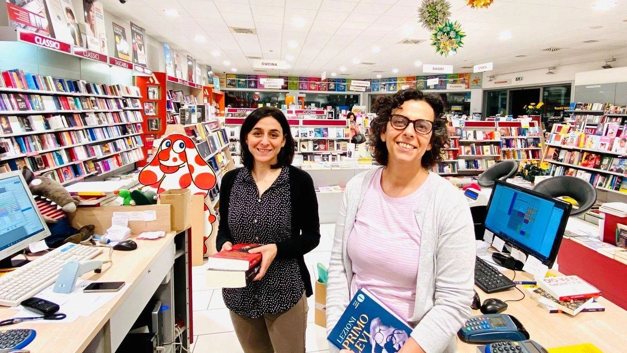 Una libreria che è ormai considerata un punto di riferimento della città, ad oggi la più longeva di Perugia. A... Una libreria che è ormai considerata un punto di riferimento della città, ad oggi la più longeva di Perugia. A...