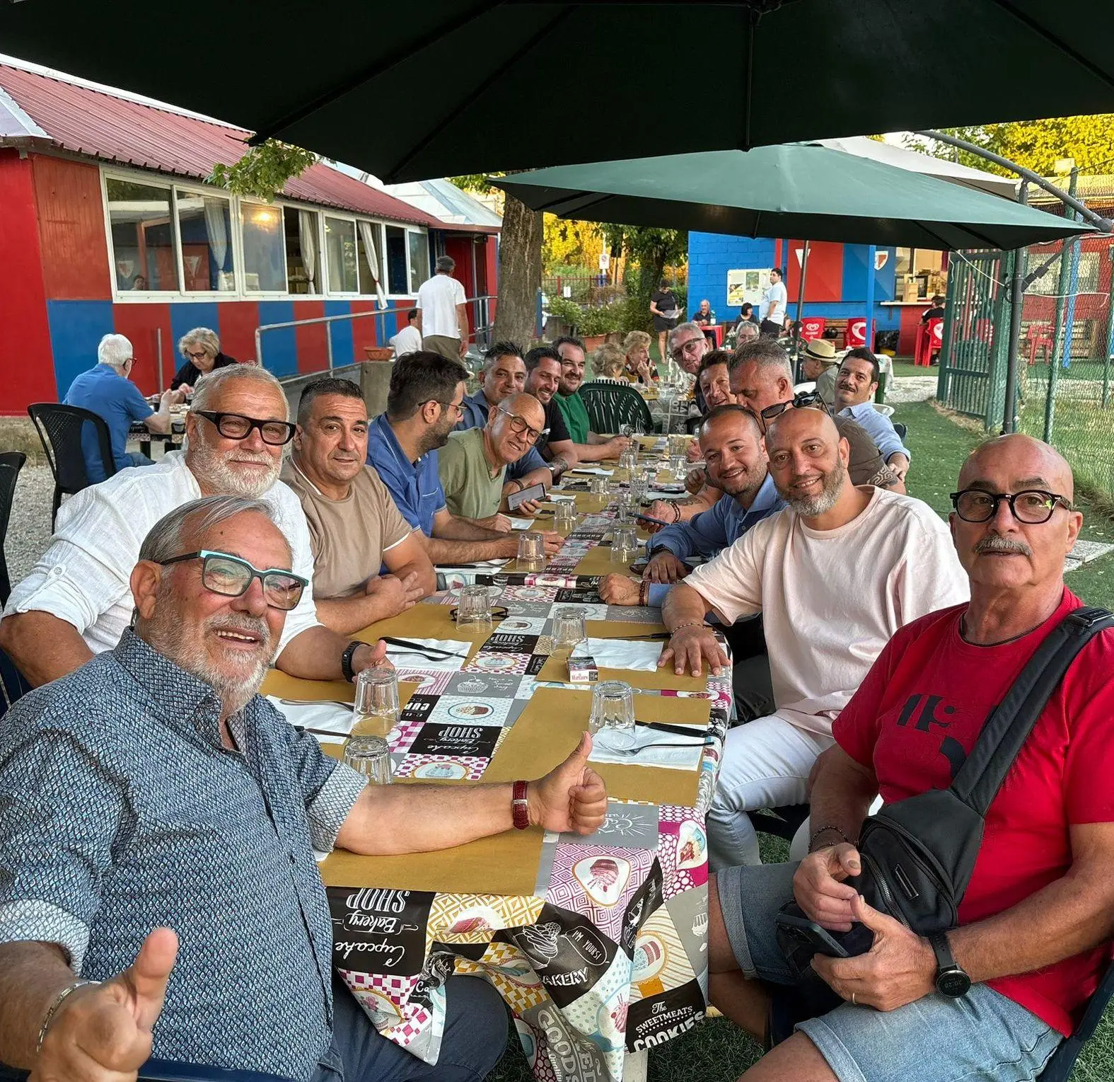 Amici e colleghi si sono ritrovati in una serata speciale. Consegnata un targa al figlio Gianni. Tutti insieme a cena nel ricordo del "Pampa»