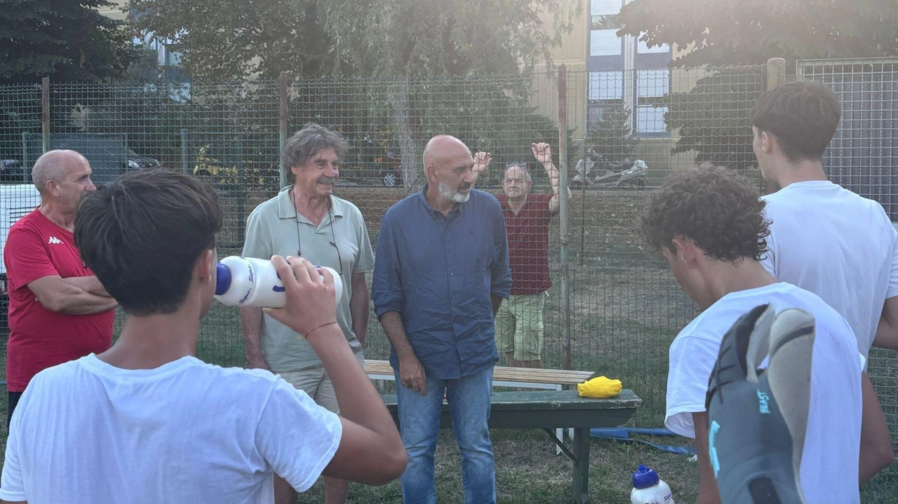 Pirozzi, qui con Morgia in visita alla «Juniores», sta già pensando alla Coppa Italia