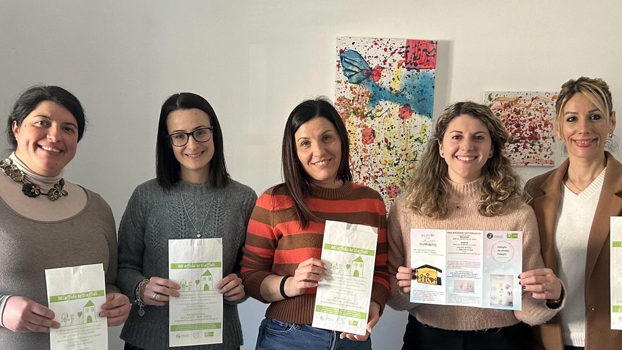 I sacchetti che verranno dati gratuitamente agli esercenti e che contengono tutte le info sul progetto e come sostenerlo I sacchetti che verranno dati gratuitamente agli esercenti e che contengono tutte le info sul progetto e come sostenerlo