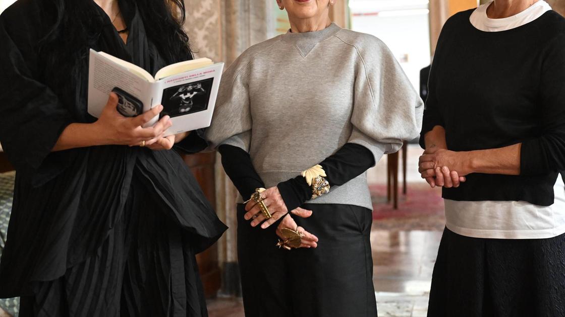 La moda è oltre il vestire. Frisa esalta l’Atelier Ricci La moda è oltre il vestire. Frisa esalta l’Atelier Ricci