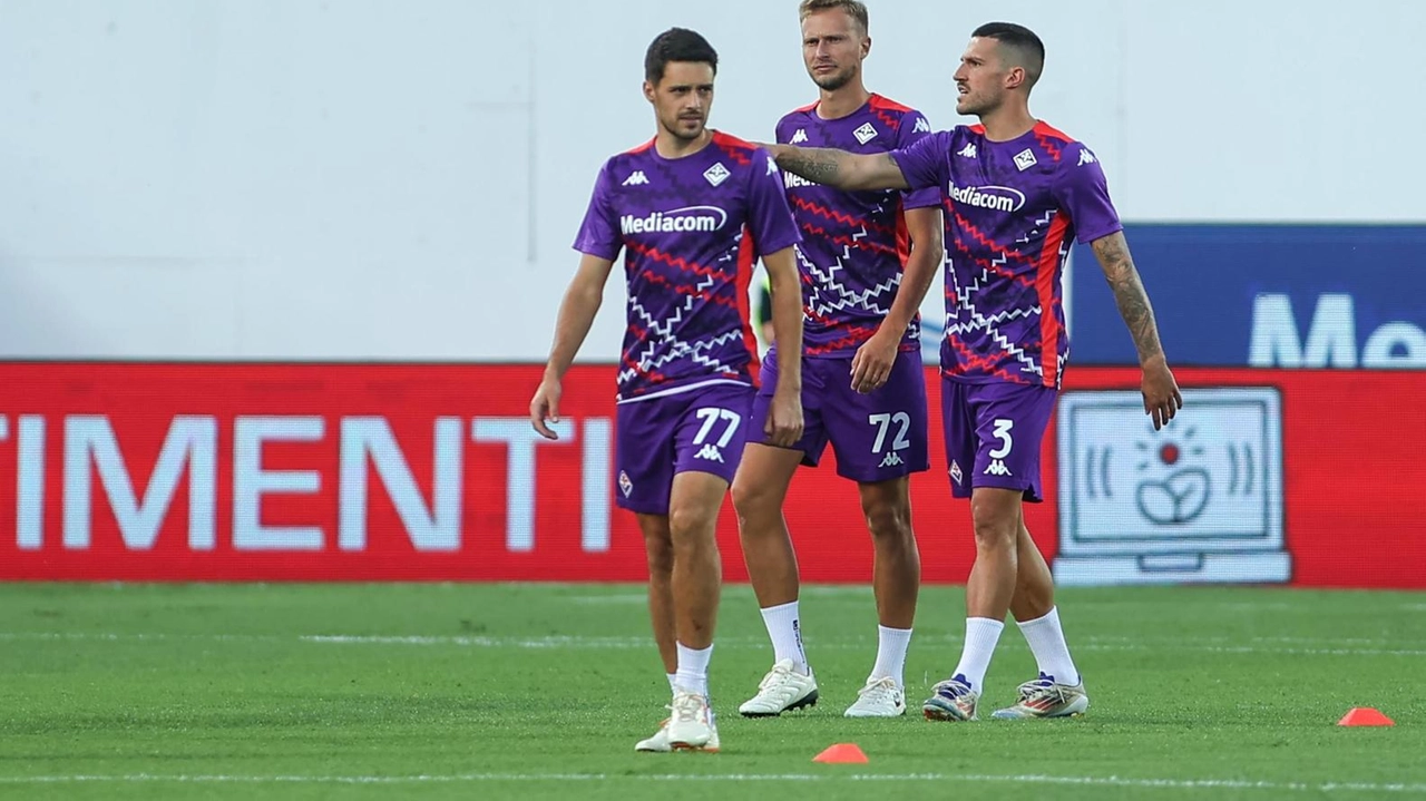 Ruspe e calcio: è il mix a cui si sono dovuti abituare i tifosi della Fiorentina Ruspe e calcio: è il mix a cui si sono dovuti abituare i tifosi della Fiorentina