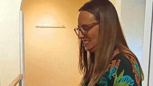 Giulia Solano, 39 anni, originaria di Roma, pisana d’adozione, regista e formatrice teatrale, con i suoi due figli Giulia Solano, 39 anni, originaria di Roma, pisana d’adozione, regista e formatrice teatrale, con i suoi due figli