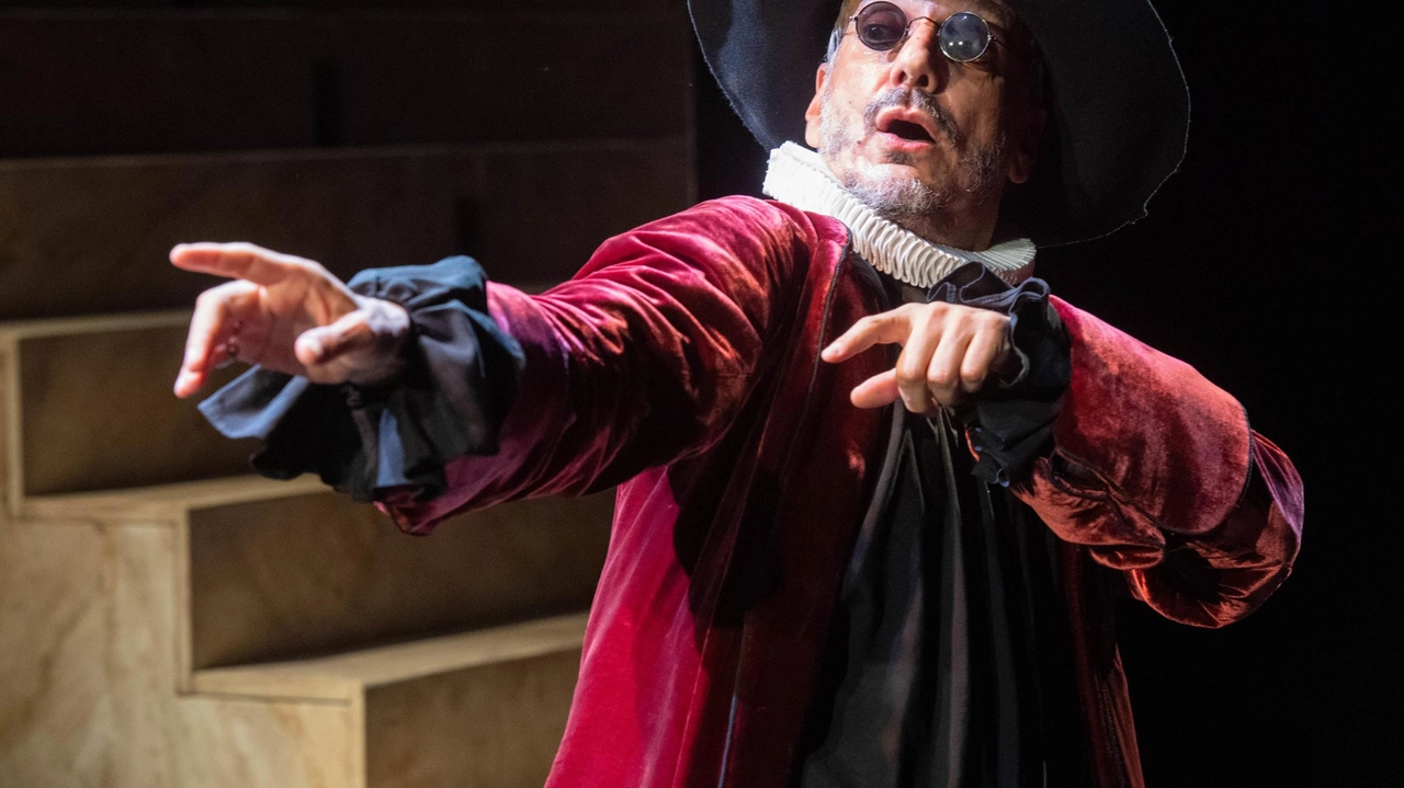 L’attore e regista teatrale Arturo Cirillo nello scatto di Tommaso Le Pera L’attore e regista teatrale Arturo Cirillo nello scatto di Tommaso Le Pera