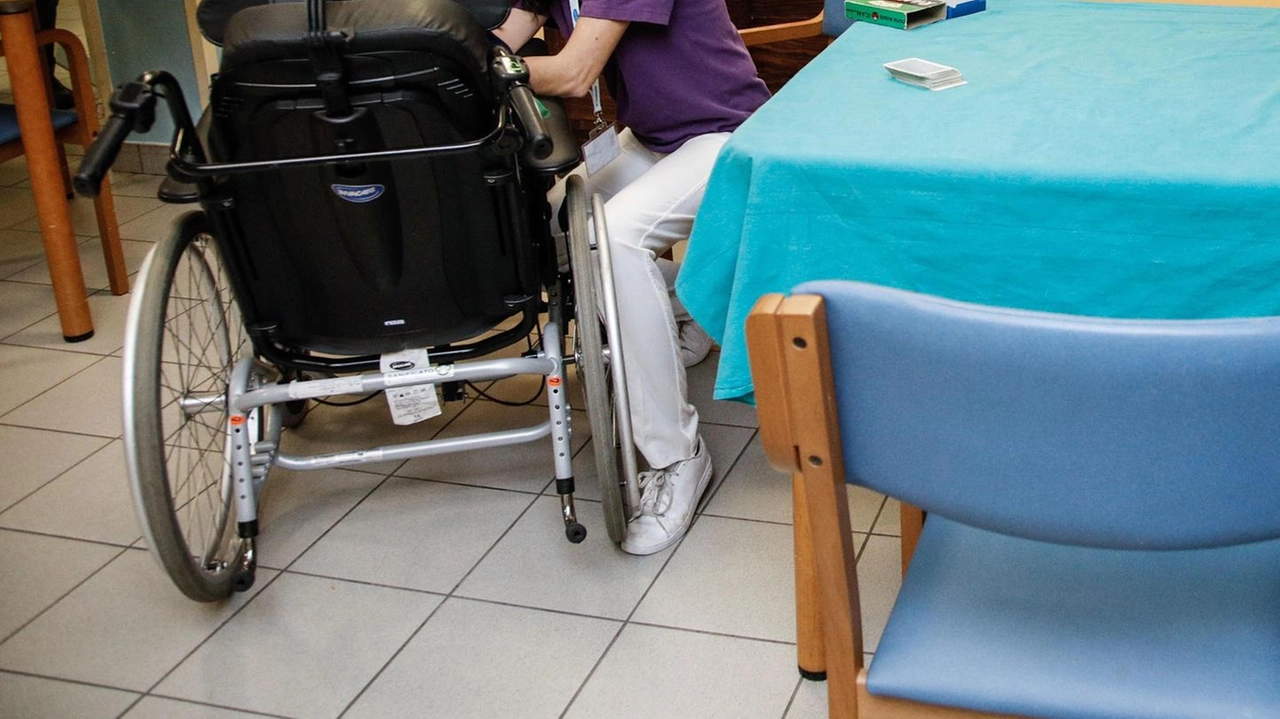 L'amministrazione comunale di Lucca sta valutando soluzioni per garantire la continuità dei servizi nelle Rsa dopo la scadenza del contratto nel 2024, coinvolgendo le rappresentanze sindacali. L'amministrazione comunale di Lucca sta valutando soluzioni per garantire la continuità dei servizi nelle Rsa dopo la scadenza del contratto nel 2024, coinvolgendo le rappresentanze sindacali.