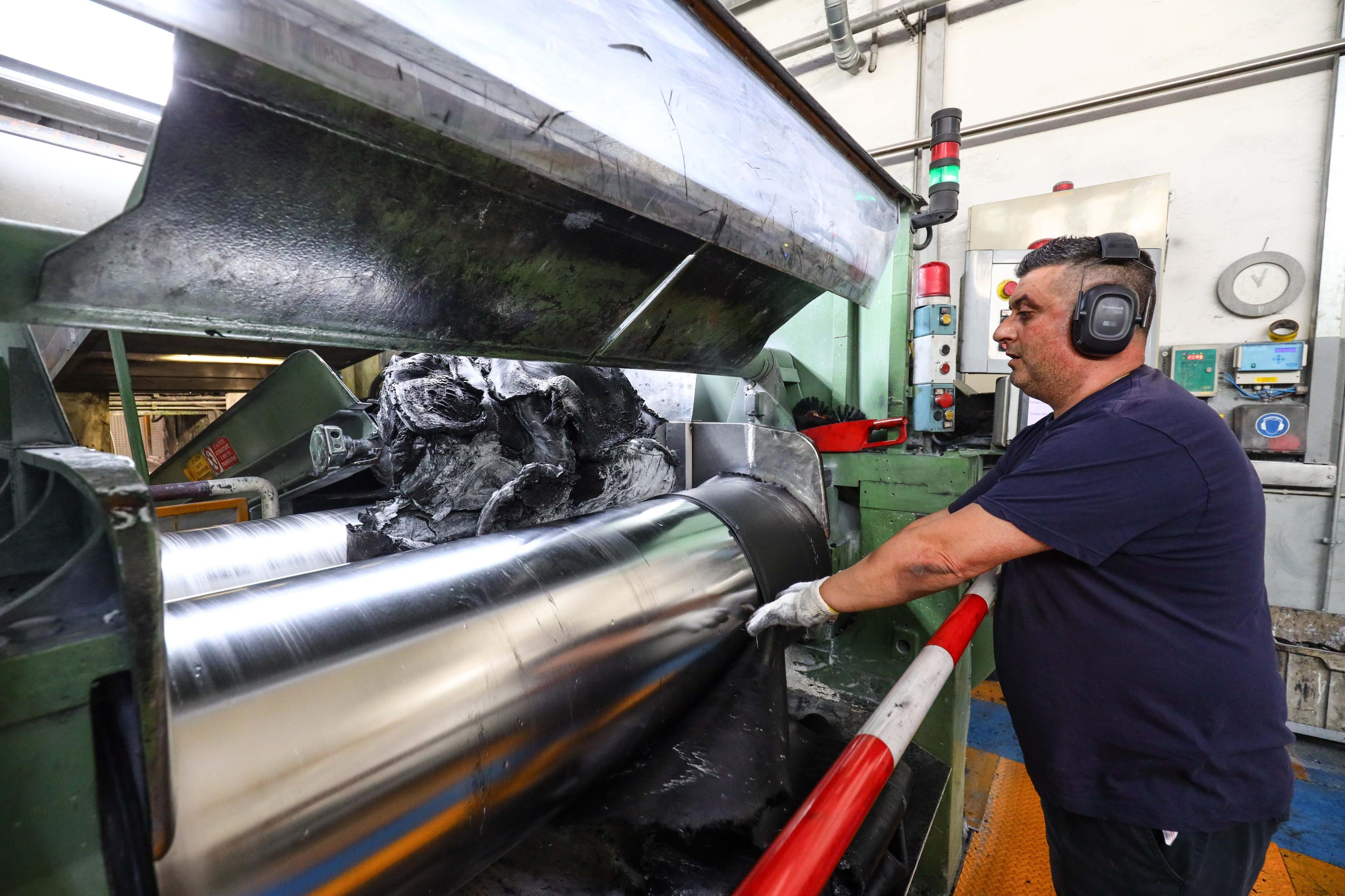 Solgomma ha 70 anni, l’azienda taglia un traguardo storico proiettata nel futuro Solgomma ha 70 anni, l’azienda taglia un traguardo storico proiettata nel futuro