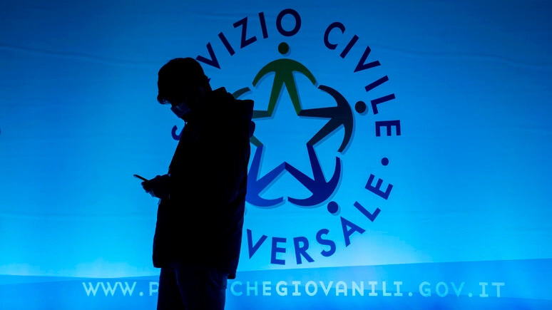 Servizio civile (foto Ansa) Servizio civile (foto Ansa)
