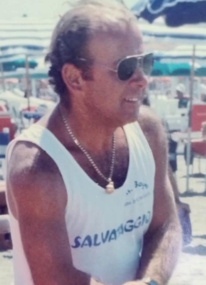 È morto Gualtiero il bagnino: "Il mare era tutta la sua vita" È morto Gualtiero il bagnino: "Il mare era tutta la sua vita"