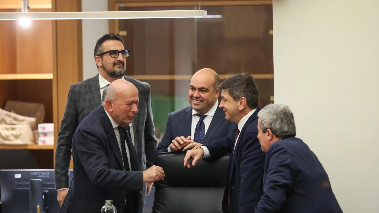 L’assessore De Rebotti è tornato sul progetto dello svincolo di Scopoli rispondendo a un’interrogazione di Melasecche in consiglio regionale L’assessore De Rebotti è tornato sul progetto dello svincolo di Scopoli rispondendo a un’interrogazione di Melasecche in consiglio regionale