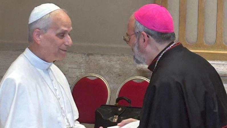 L’arcivescovo di Lucca Paolo Giulietti con il Pontefice L’arcivescovo di Lucca Paolo Giulietti con il Pontefice
