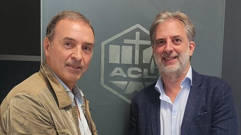 Il nuovo presidente delle Acli di Grosseto, Gian Luca Monaci, presenta la continuità e i nuovi obiettivi dell'associazione per i prossimi 4 anni, con un focus sul potenziamento dei servizi sociali e l'adesione alla Dottrina sociale della Chiesa. Il nuovo presidente delle Acli di Grosseto, Gian Luca Monaci, presenta la continuità e i nuovi obiettivi dell'associazione per i prossimi 4 anni, con un focus sul potenziamento dei servizi sociali e l'adesione alla Dottrina sociale della Chiesa.