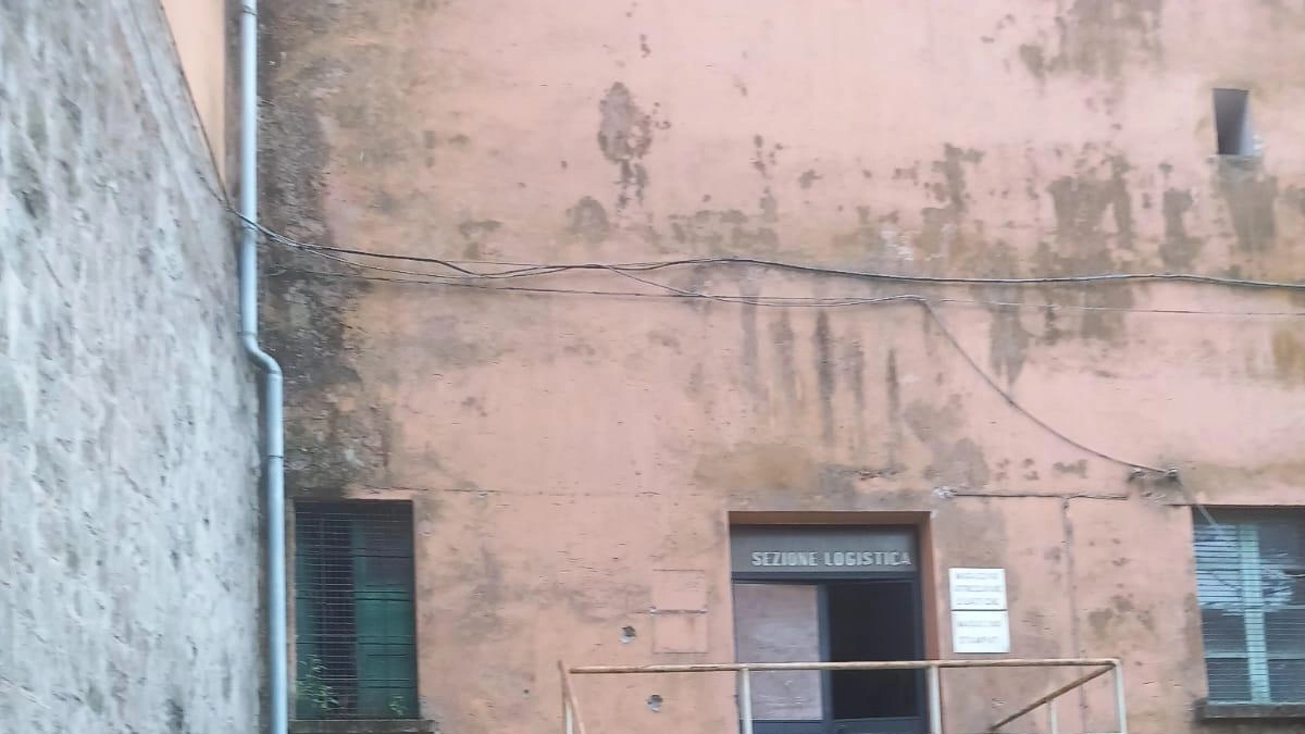 L’ex Caserma Piave, struttura sottoposta a vincolo peraltro, è ridotta talmente male che un’opera di recupero è stimata tra gli 80 e 100 milioni L’ex Caserma Piave, struttura sottoposta a vincolo peraltro, è ridotta talmente male che un’opera di recupero è stimata tra gli 80 e 100 milioni