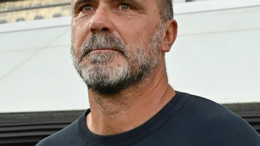 L’allenatore dello Spezia, Luca D’Angelo