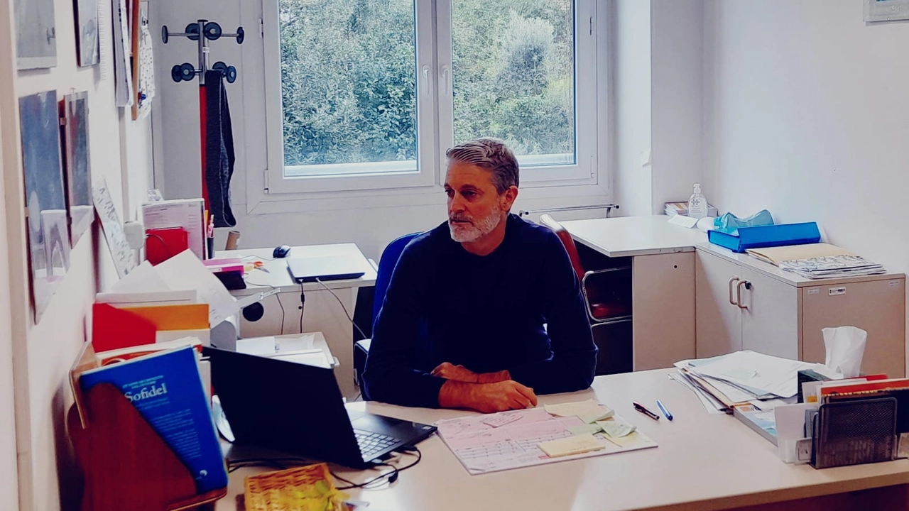 Il vicepreside del Marchi, Roberto Torre, ha sottolineato come la scuola abbia segnalato alla Provincia il gusto alla caldaia avvenuto sabato e che l’intervento sia stato fatto. “Stiamo aspettando una comunicazione” Il vicepreside del Marchi, Roberto Torre, ha sottolineato come la scuola abbia segnalato alla Provincia il gusto alla caldaia avvenuto sabato e che l’intervento sia stato fatto. “Stiamo aspettando una comunicazione”