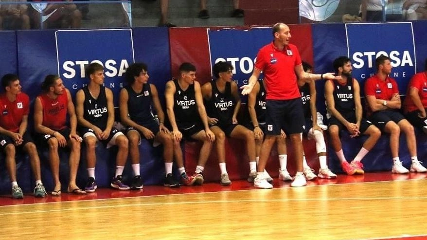 La Stosa Virtus ha ripreso la preparazione con coach Evangelisti. Dopo il scrimmage positivo con Pino Firenze, il focus è sul tecnico-tattico in vista della stagione. Prossima amichevole contro il Costone. Successo per la campagna abbonamenti 't’appartengo'. Ripresa anche l'attività giovanile con il mini basket e il corso gratuito per i più piccoli. La Stosa Virtus ha ripreso la preparazione con coach Evangelisti. Dopo il scrimmage positivo con Pino Firenze, il focus è sul tecnico-tattico in vista della stagione. Prossima amichevole contro il Costone. Successo per la campagna abbonamenti 't’appartengo'. Ripresa anche l'attività giovanile con il mini basket e il corso gratuito per i più piccoli.