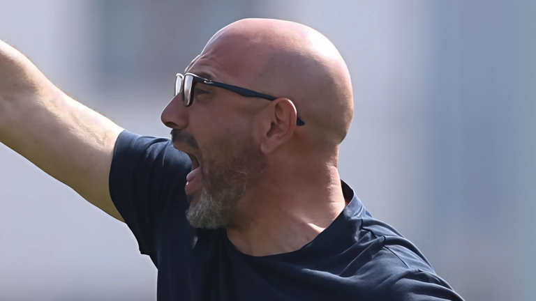 Antonio Calabro discute la quota salvezza diretta dopo il match col Cittadella, concentrandosi sul prossimo incontro col Catanzaro.