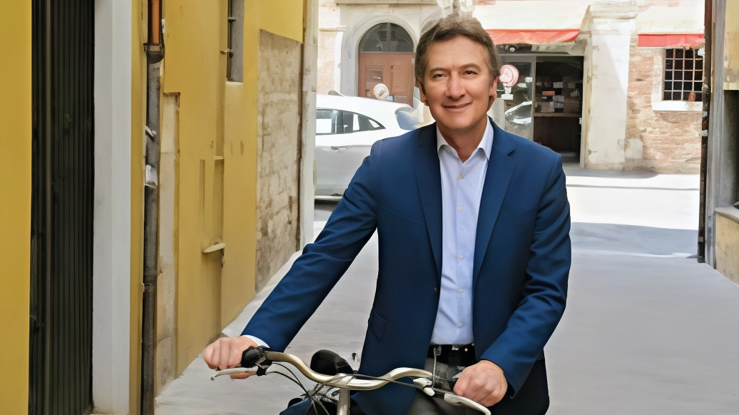 Il professor Marco Rossi, noto cardiologo e presidente dell’Associazione oncologica pisana è l’organizzatore dell’evento di doemnica Il professor Marco Rossi, noto cardiologo e presidente dell’Associazione oncologica pisana è l’organizzatore dell’evento di doemnica