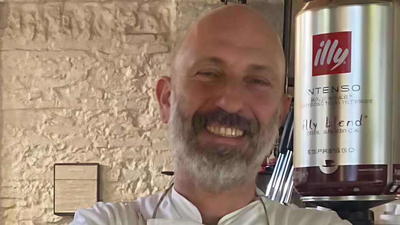 I genitori di Jacopo Seghetti hanno viaggiato per 800 km per vederlo esordire con l'Empoli, emozionati dal suo debutto e dalla sua prestazione in campo. Una serata indimenticabile per tutta la famiglia. I genitori di Jacopo Seghetti hanno viaggiato per 800 km per vederlo esordire con l'Empoli, emozionati dal suo debutto e dalla sua prestazione in campo. Una serata indimenticabile per tutta la famiglia.
