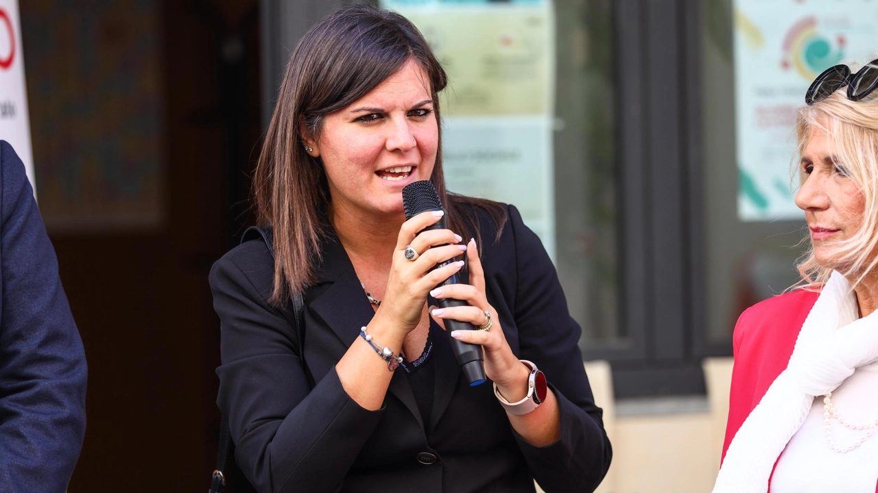 L’assessora toscana all’istruzione e al lavoro Alessandra Nardini L’assessora toscana all’istruzione e al lavoro Alessandra Nardini